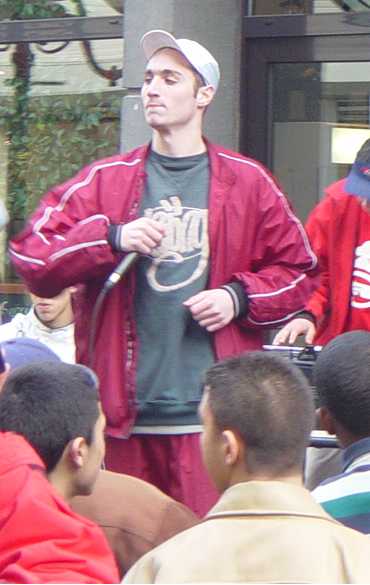 Si vous voulez voir le texte de la chanson, cliquez sur la photo