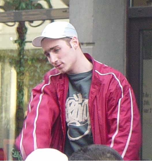 Si vous voulez voir le texte de la chanson, cliquez sur la photo